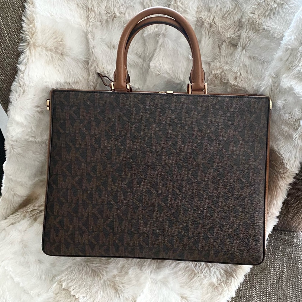 NEW authentic MK signature monogram brown tote - Picture 4 of 7